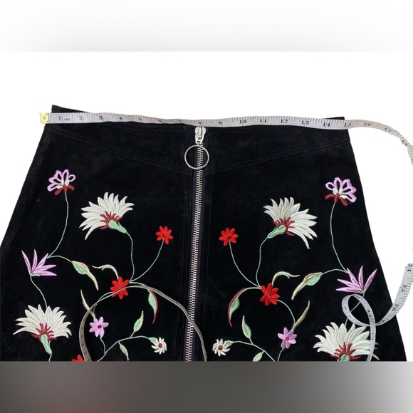 Zara - Genuine Suede Floral Embroidered Skirt - Picture 7 of 9